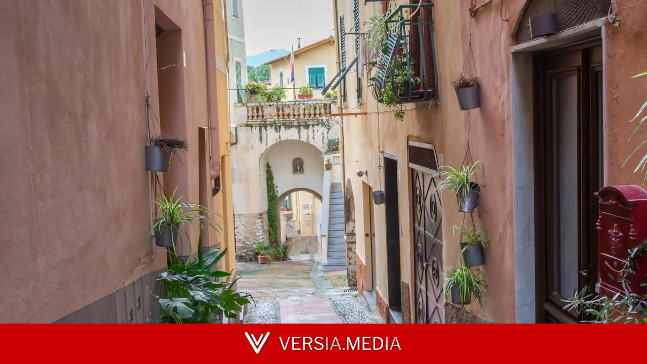 La joya desconocida de la Riviera Italiana: elegante, con palmeras y un ambiente costero tranquilo
