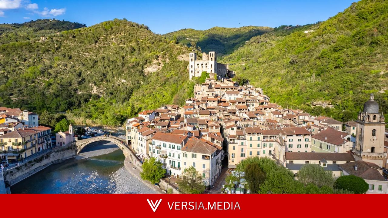 El pueblo medieval de Liguria con callejones laberínticos y un puente que fascinó a Claude Monet